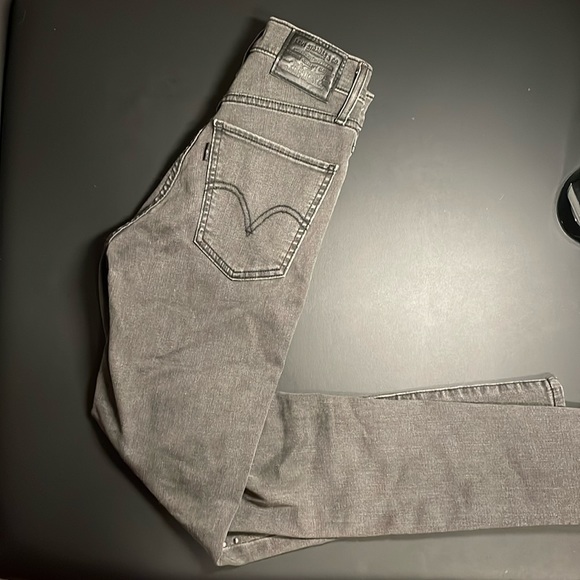 Levi Mile High Skinny - Picture 1 of 2
